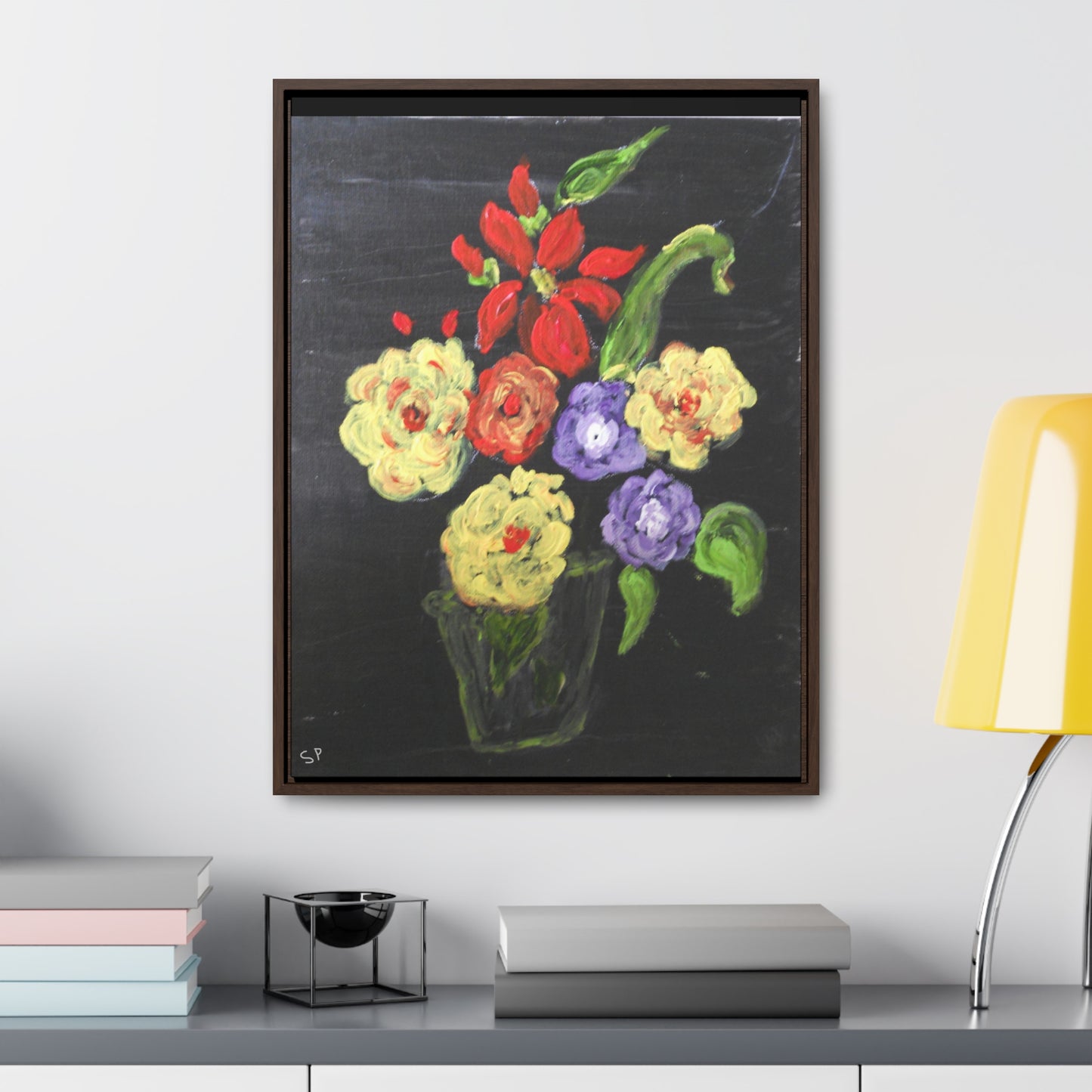 Oma Sonia Elegant Flowers in Vase